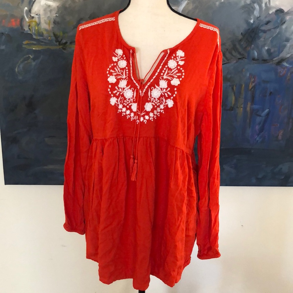 Old navy maternity embroidered top
